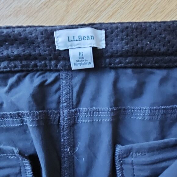 L.L.Bean Hiking Pants Women’s 16 Black Cropped Straight Leg Stretch Lightweight - Picture 4 of 10
